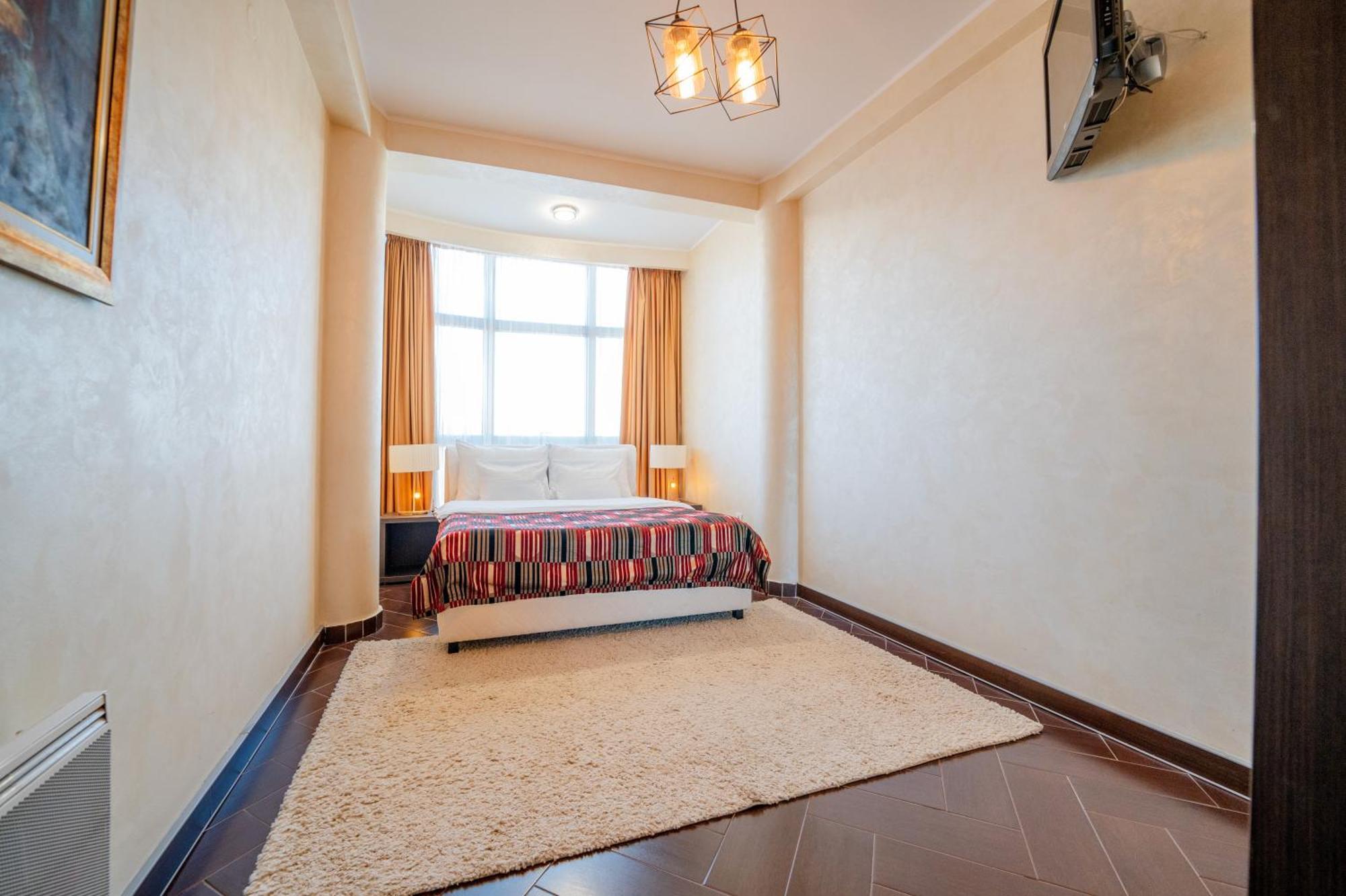 Hotel Alexandar Lux Podgorica Exterior photo